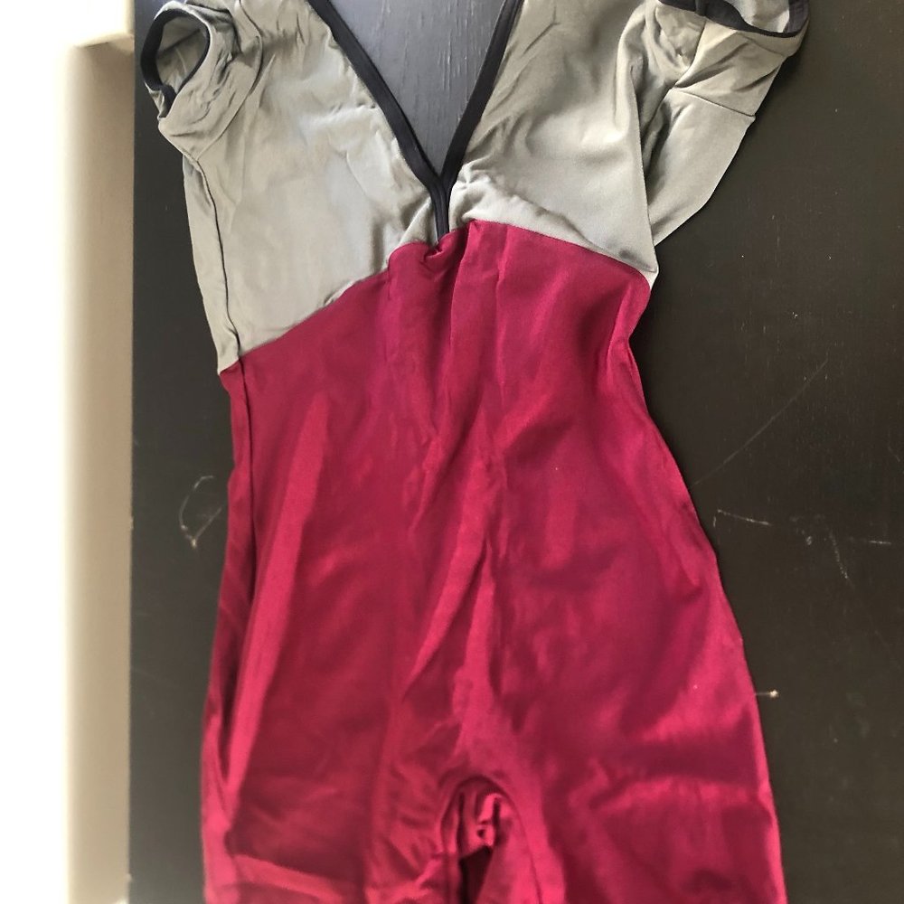 Yumiko Alicia BIKETARD. Burgundy. Size L